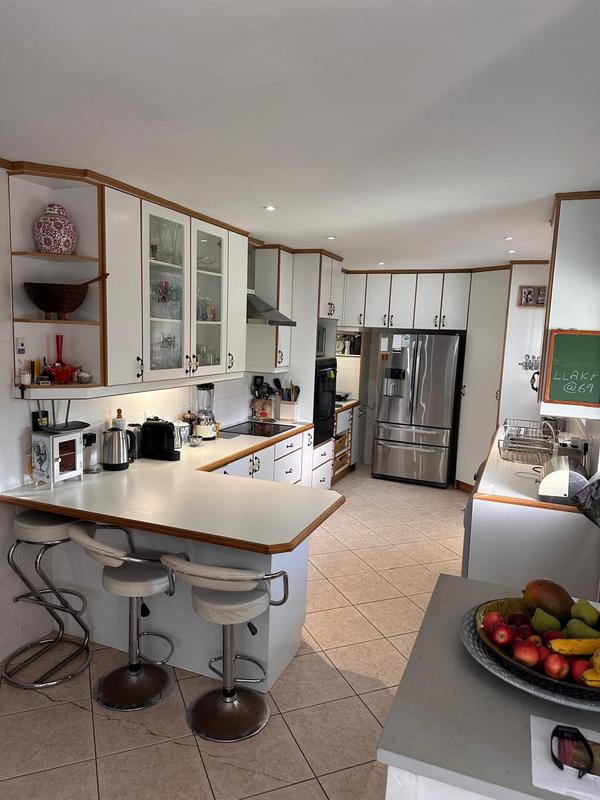 4 Bedroom Property for Sale in Fish Hoek Western Cape